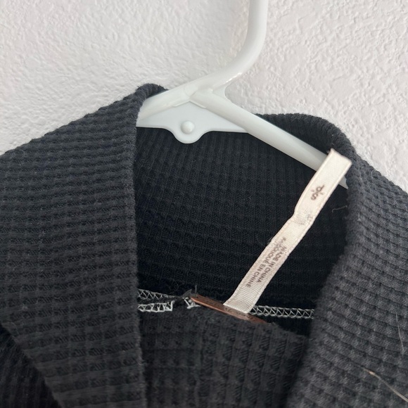 Free People Small Black Print Waffle Knit Mock Neck Sweater Sleeves Mixed up - Picture 5 of 5